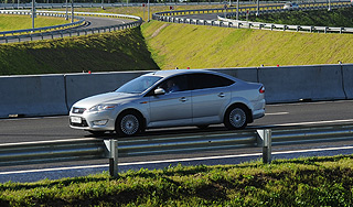 В России разрешили разгоняться до 130 км/ч В России разрешили разгоняться до 130 км/ч