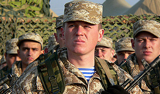 Российских солдат вооружат планшетами Российских солдат вооружат планшетами