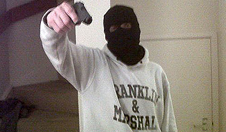 В Британии вора нашли по пижаме с овечками В Британии вора нашли по пижаме с овечками