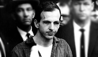 Кольцо убийцы Кеннеди продали за $108 тысяч Кольцо убийцы Кеннеди продали за $108 тысяч