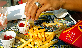 McDonald's отказался от соусов Heinz McDonald's отказался от соусов Heinz