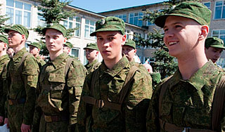 Солдатам раздадут "шпаргалки" с гимном Солдатам раздадут "шпаргалки" с гимном