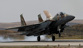 Израиль нанес ракетный удар по Сектору Газа Израиль нанес ракетный удар по Сектору Газа