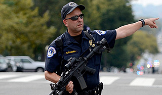 Американец избил иудеев за беседу на иврите Американец избил иудеев за беседу на иврите