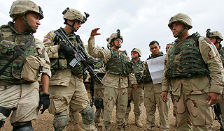 Американские солдаты делают липосакцию Американские солдаты делают липосакцию