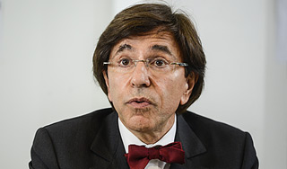 Министрам в Бельгии запретили мобильные Министрам в Бельгии запретили мобильные