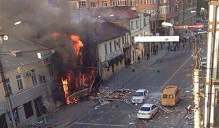 В Махачкале у магазина произошли взрывы В Махачкале у магазина произошли взрывы