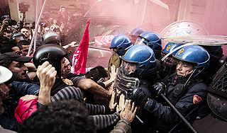 В центре Рима распылили слезоточивый газ В центре Рима распылили слезоточивый газ