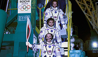 Олимпийский огонь улетел в космос Олимпийский огонь улетел в космос