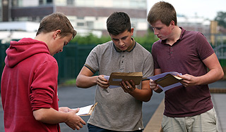 Немецких студентов "отчислили" по ошибке Немецких студентов "отчислили" по ошибке