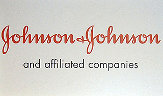 Johnson & Johnson заплатит больным $4 млрд Johnson & Johnson заплатит больным $4 млрд