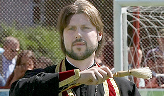 Священник "Зенита" вернется в Россию Священник "Зенита" вернется в Россию