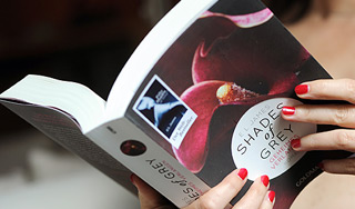 Экранизацию "50 оттенков серого" перенесли Экранизацию "50 оттенков серого" перенесли