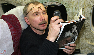 В самолетах России разрешат телефоны В самолетах России разрешат телефоны