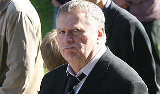 Жириновский позавидовал счастью Миронова Жириновский позавидовал счастью Миронова