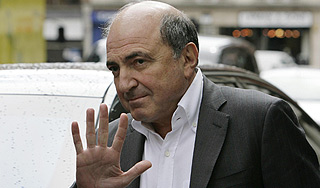 Березовский должен Самаре 990 миллионов Березовский должен Самаре 990 миллионов