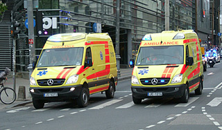 Крыша супермаркета рухнула на людей в Риге Крыша супермаркета рухнула на людей в Риге