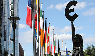 Хакер взломал компьютеры Европарламента Хакер взломал компьютеры Европарламента