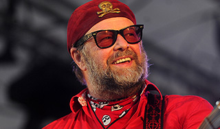 Путин: У Гребенщикова армия поклонников Путин: У Гребенщикова армия поклонников