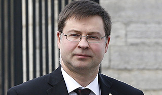 Премьер Латвии увольняется из-за трагедии Премьер Латвии увольняется из-за трагедии