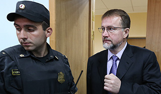 Экс-губернатора Дудку лишили госнаград Экс-губернатора Дудку лишили госнаград