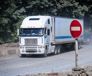 "Большегрузам" не место в городе