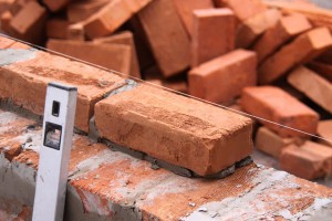 Спорная стройка на Октябрьской