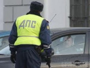 В Навле пьяный водитель набросился на полицейского