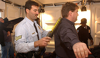 В США продлили запрет на пластиковое оружие В США продлили запрет на пластиковое оружие