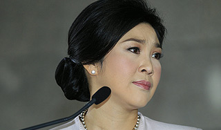 Плачущий премьер Таиланда отказалась уйти Плачущий премьер Таиланда отказалась уйти