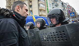 Кличко подговаривает "Беркут" к драке Кличко подговаривает "Беркут" к драке