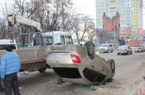 В Брянске девушка перевернулась на иномарке Фото: vk.com