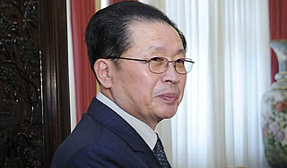 В КНДР казнен дядя Ким Чен Ына В КНДР казнен дядя Ким Чен Ына