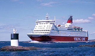 Круизный лайнер сел на мель близ Швеции Круизный лайнер сел на мель близ Швеции