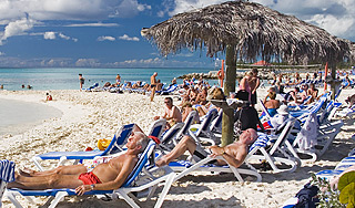 Российские туристы спасают Кипр Российские туристы спасают Кипр