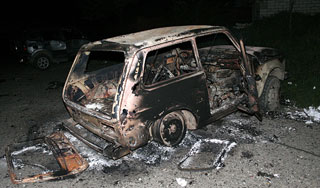 В Кабардино-Балкарии взорвался автомобиль В Кабардино-Балкарии взорвался автомобиль