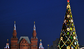 Главную елку cтраны срубили в Подмосковье Главную елку cтраны срубили в Подмосковье