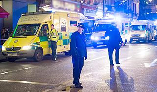 В Лондоне на зрителей театра рухнул потолок В Лондоне на зрителей театра рухнул потолок