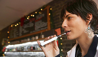 В США запретили электронные сигареты В США запретили электронные сигареты