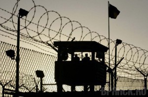 Сотрудник колонии снабжал заключенных наркотиками