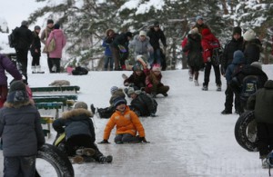Чем займут школьников на новогодних каникулах?