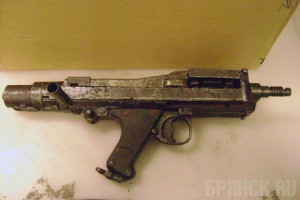 Брянские таможенники нашли в посылке немецкий автомат