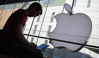 Apple запатентовала кардиодатчик Apple запатентовала кардиодатчик