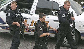 В США открыли стрельбу в ночном клубе В США открыли стрельбу в ночном клубе