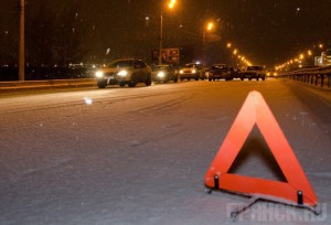 Водитель «Ниссана» протаранил несколько машин на встречке