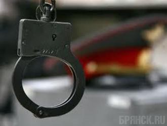В Брянске пьяный парень сломал нос полицейскому