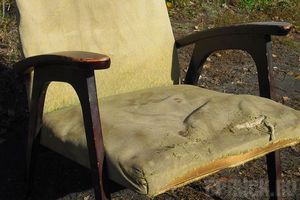 Засидевшийся гость получил креслом по голове