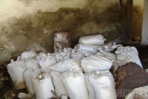 В Брянской области обнаружили ядовитый склад с пестицидами