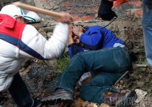 В Брасовском районе мужчину избили разделочной доской и горшком