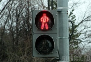 Подросток перебежал дорогу прямо под колеса автомобиля